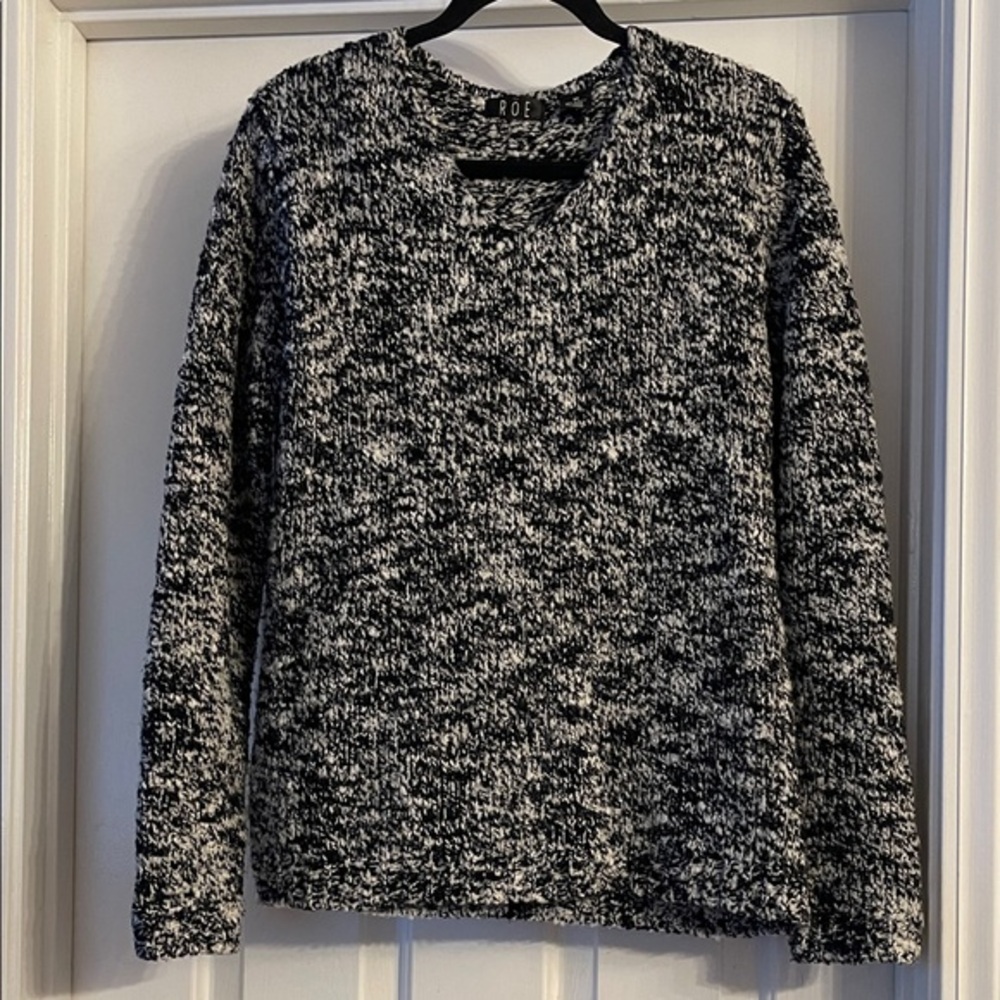 ROE Knit Sweater with V- neck, size M